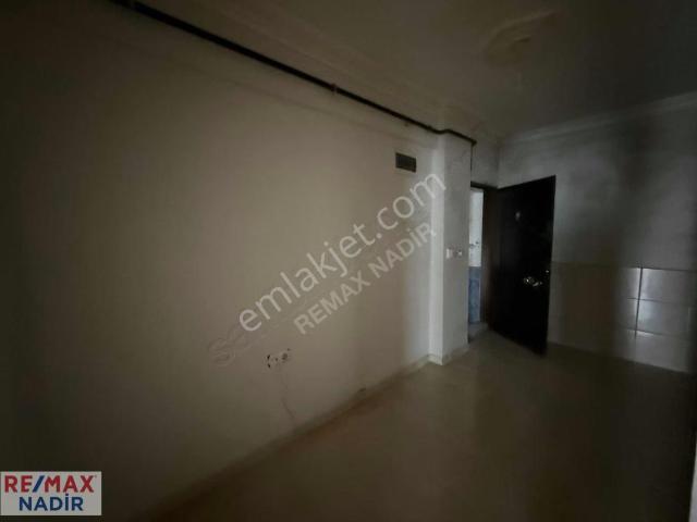 Re/max Nadirden Kale Mahallesinde 145 M² 3+1 Satılık Daire