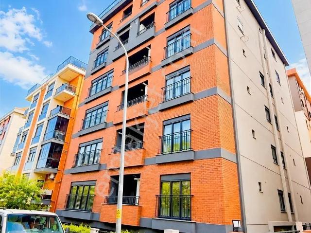Remax Nafi'den Pendik Batı Burunda Kiralık Oturuma Hazır3+1daire