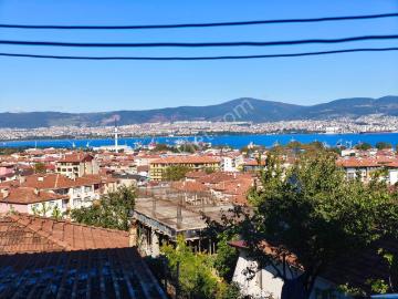 Remax Natural'den Şehitler Mahallesinde Üç Katlı Komple Bina