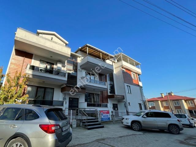 Remax Natural'den Topçular Merkezde Geniş Bahce Dubleks