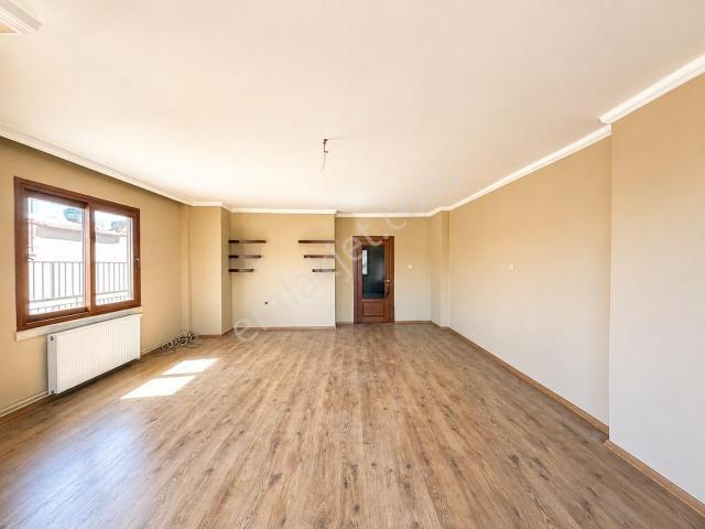 Remax Palm'den İnönü Mah. Asansörlü Kombili Kiralık 3+1 Daire