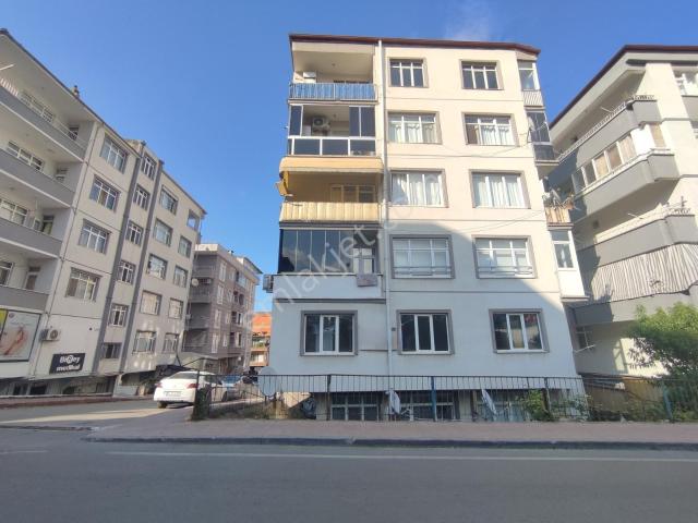 Remax Parladan Fevzi Çakmak Da Kiralık 2+1 Daire