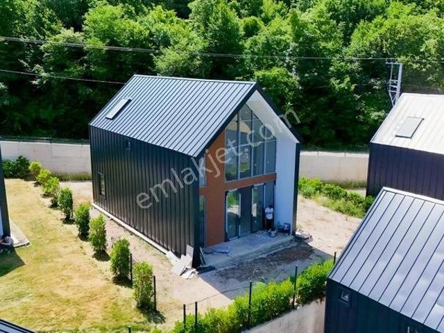 Remax Parla'dan Kapaklı'da Müstakil Bahçeli Satılık Villa