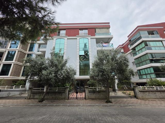Re/max Pinden Aydın Fatih Mahallesinde Kiralık 3+1 Daire