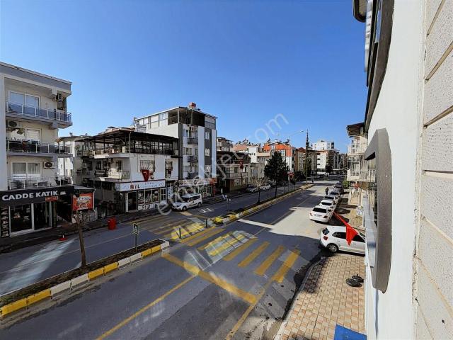Remax Pin'den Girne Mh Lefkoşe Bulvarında Satılık 3+1 Daire