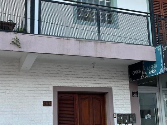 REMAX Porá