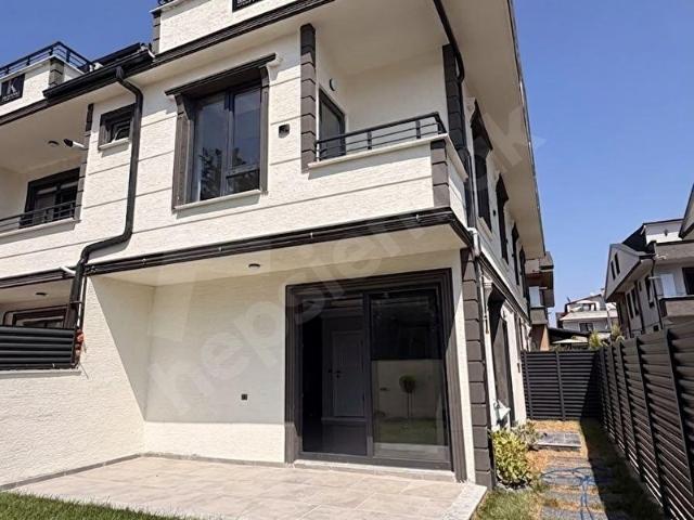 REMAX PRO KEMAL'DEN KOCAALİ YAYLA MAH SATILIK 4+1 TRİPLEKS