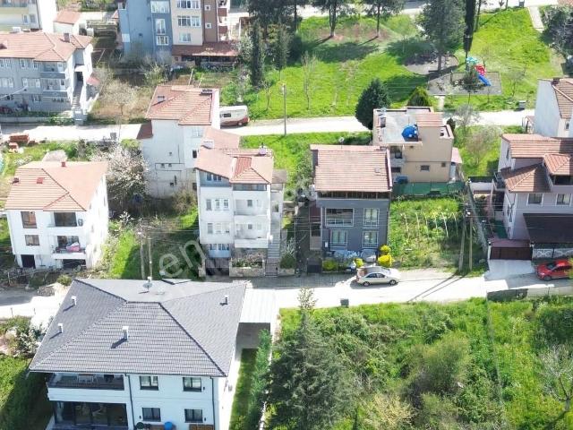 Remax Rıdvan Gedik Serdivan Bahçeli 170m2 Müstakil Dublex Ev