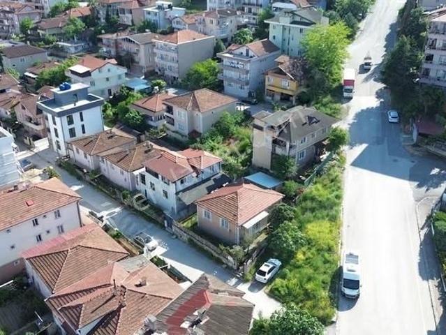 Remax Rıdvan Gedik Serdivan Tekel Evleri Bahçeli 2+1müstakil Ev