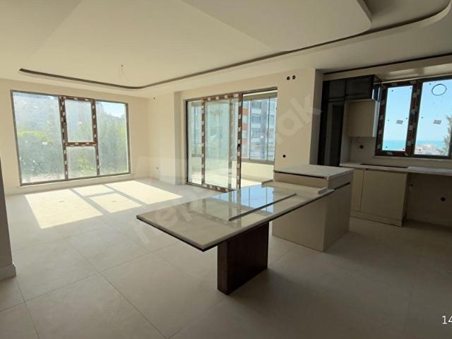 REMAX RAHŞAN ÇAM'DAN DENİZ MANZARALI GENİŞ 3+1 DAİRE