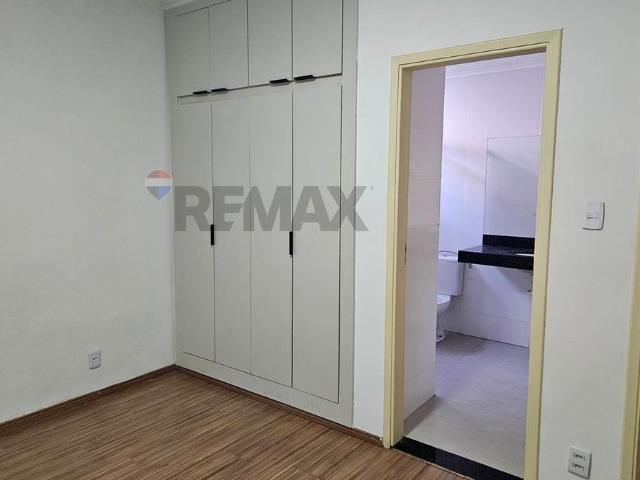 RE/MAX rents a renovated single story house with a pool and barbecue area in Taquaral, Campinas