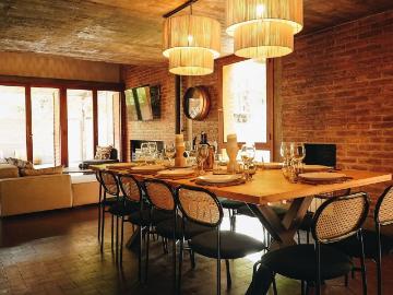REMAX SOLUTIONS
