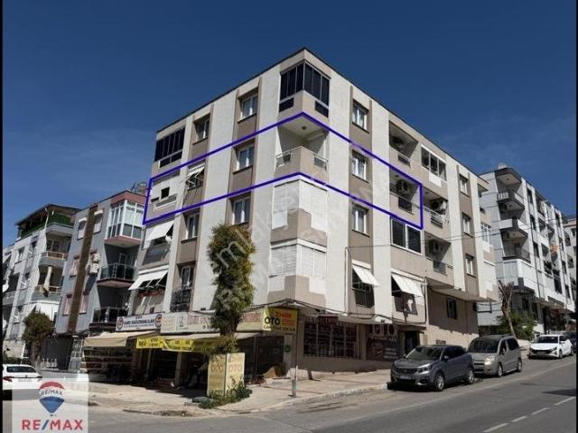 Remax Smyrna'dan Buca Seyfi Demirsoy Hst. Yakını Satılık Daire