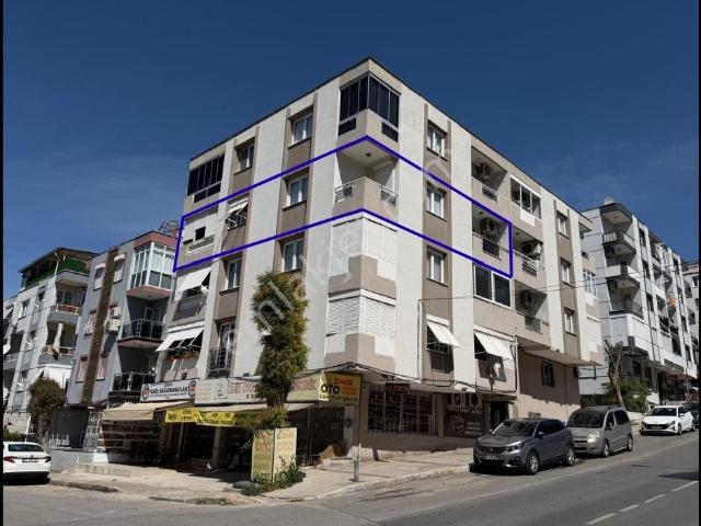 Remax Smyrna'dan Buca Seyfi Demirsoy Hst. Yakını Satılık Daire
