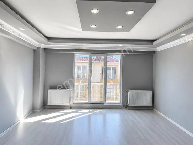 Remaxland’den Reşadiye’de Kiralık 2+1 Daire