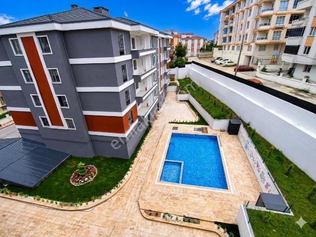Remaxland'den İstasyon Mah. Havuzlu Sitede 2+1 Kiralık Sıfır Daire 96 M²