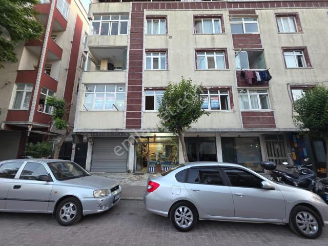 Remaxtan Kiralık Metrobüse Yakın 2+1 Ara Kat Geniş Daire