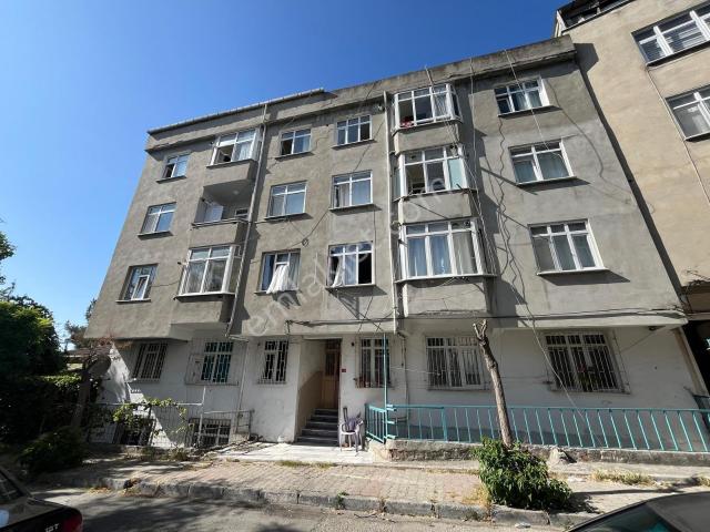 Remax'tan Mahmutbey'de 2+1 Satılık Krediye Uygun Daire