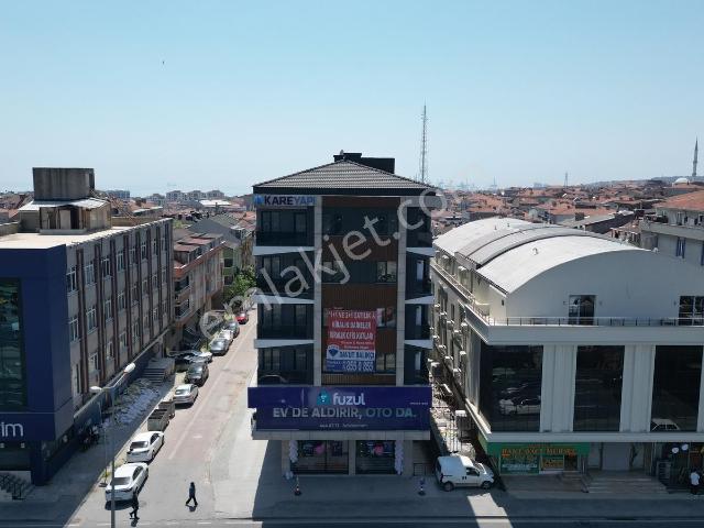 Remax'tan Satılık E 5 Cephe Metrobüs Dibi 2+1 Daire / Home Ofis
