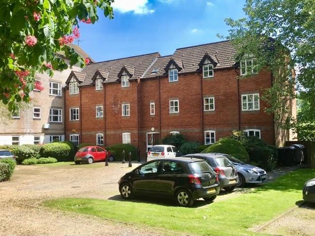 Rembrandt Way, Reading. RG1 1 bed in a house share to rent £900 pcm £208 pw