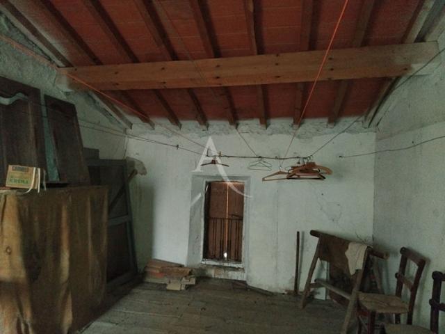 Remise de 55 m² avec partie habitation de 36 m² Val De Dagne