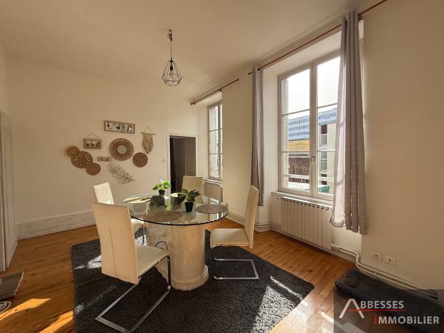 REMIREMONT Rue Georges Lang: Appartement F4 situé au 1er étage