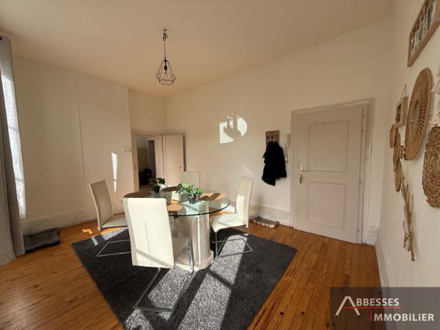 REMIREMONT Rue Georges Lang: Appartement F4 situé au 1er