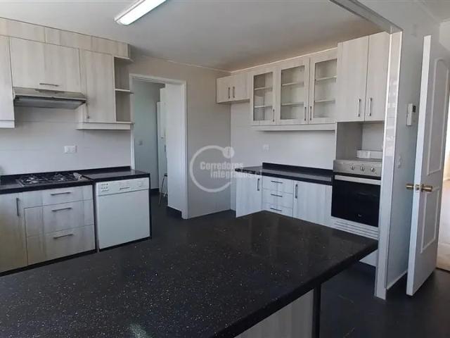 Remodelado, oriente 188m2, 2 estacionamientos, bodega