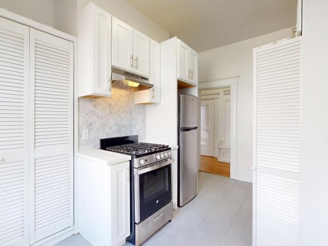 Remodeled Kitchen with Full Size Washer Dryer in Unit!