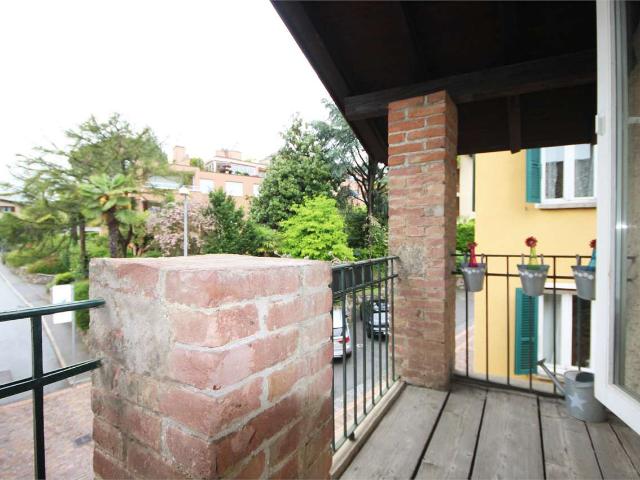 Rent a 3 ½ rooms apartment in Collina d'Oro Flatfox