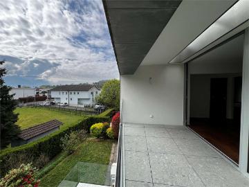 Rent a 3 ½ rooms apartment in Comano Flatfox