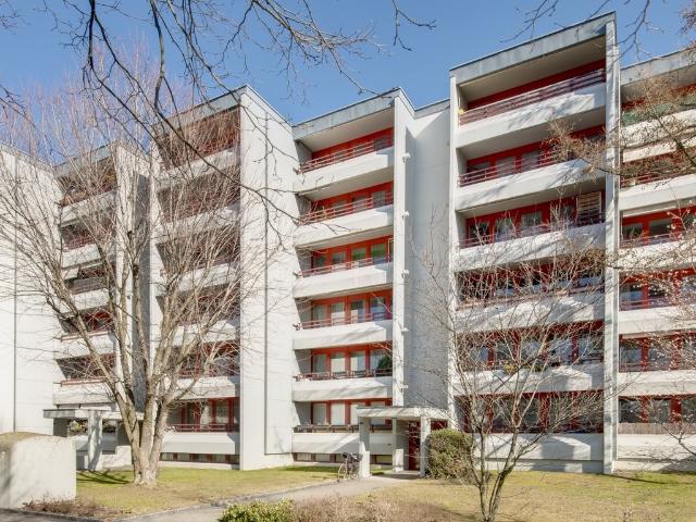 Rent a 3 ½ rooms apartment in Aesch Flatfox