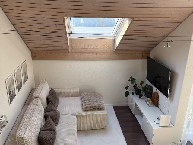 Rent a 3 ½ rooms apartment in Arth Flatfox