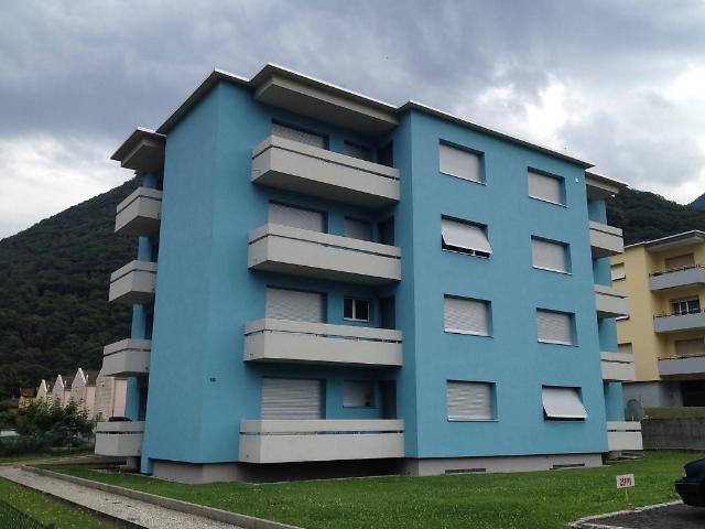 Rent a 3 rooms apartment in Arbedo Castione Flatfox