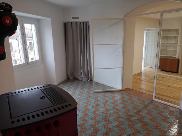Rent a 3 rooms apartment in Astano Flatfox