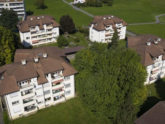 Rent a 3 ½ rooms apartment in Azmoos Flatfox
