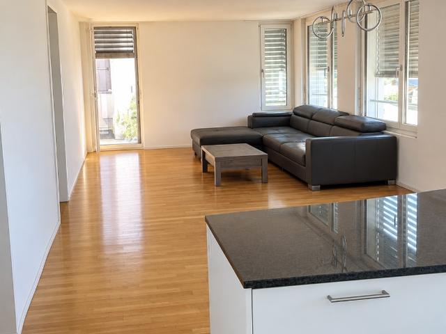 Rent a 3 ½ rooms apartment in Boll Flatfox