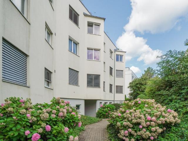 Rent a 3 ½ rooms apartment in Binningen Flatfox