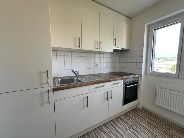 Rent a 3 ½ rooms apartment in Brügg Flatfox