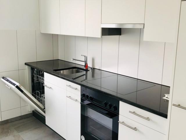 Rent a 3 ½ rooms apartment in Brügg Flatfox