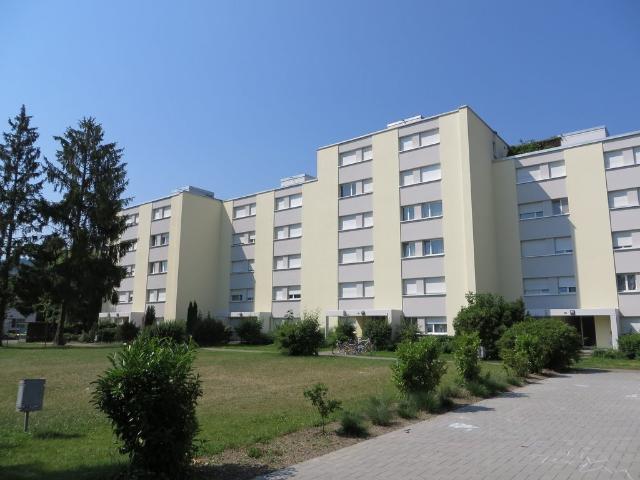 Rent a 3 ½ rooms apartment in Brügg Flatfox