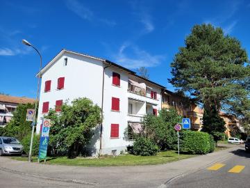 Rent a 3 ½ rooms apartment in Brügg Flatfox