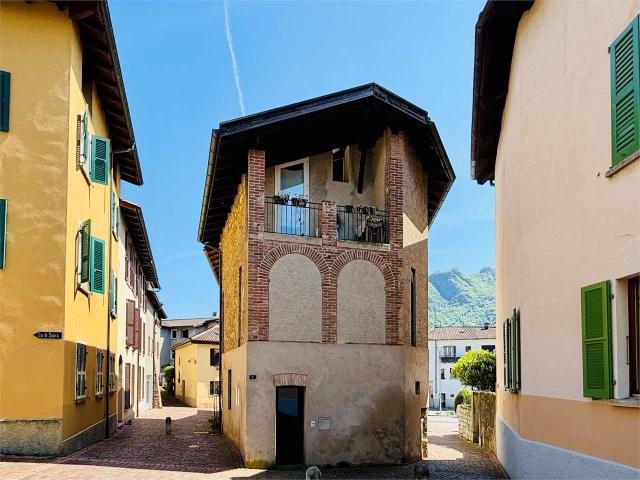 Rent a 3 ½ rooms apartment in Gentilino Flatfox