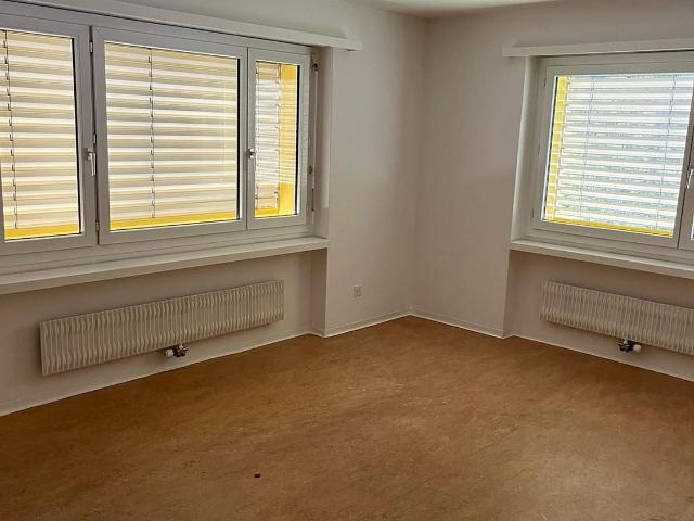 Rent a 3 ½ rooms apartment in Domat/Ems Flatfox