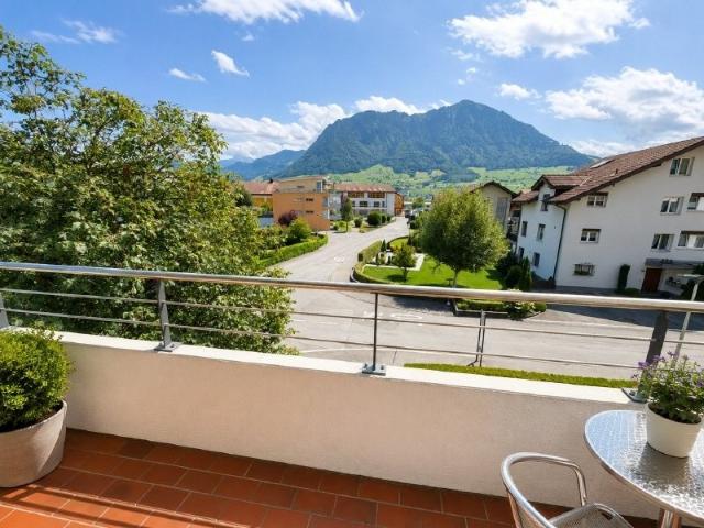 Rent a 3 ½ rooms apartment in Ennetbürgen Flatfox