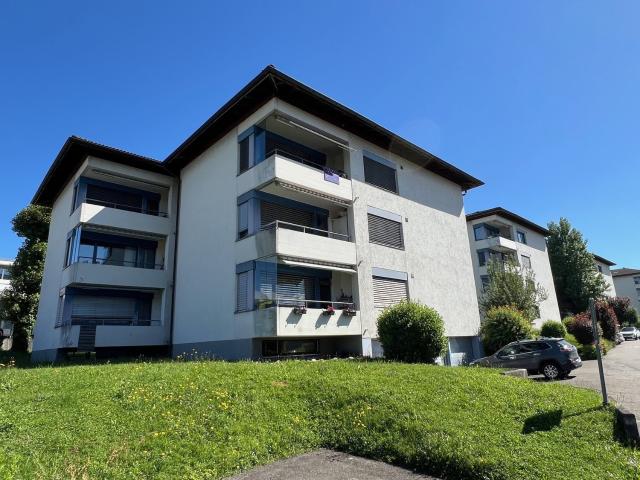 Rent a 3 ½ rooms apartment in Jona Flatfox