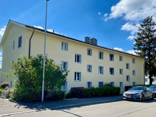 Rent a 3 rooms apartment in Oberengstringen Flatfox