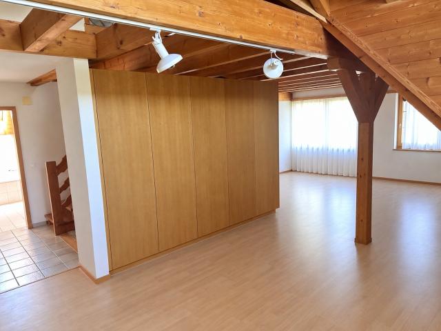 Rent a 3 ½ rooms apartment in Ottikon Flatfox