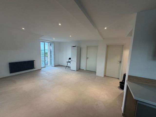Rent a 3 ½ rooms apartment in Laténa Flatfox