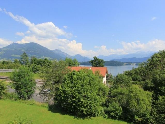 Rent a 3 ½ rooms apartment in Meggen Flatfox